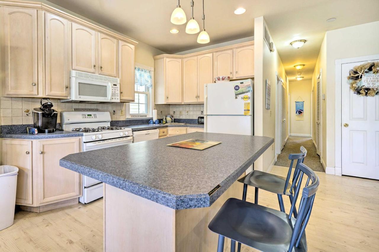 Sunny Ocean City Retreat About Qtr-Mi To Beach! 외부 사진